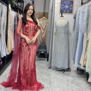 ชุดราตรีสีแดง อก 38/ เอว 32/ สะโพก 42