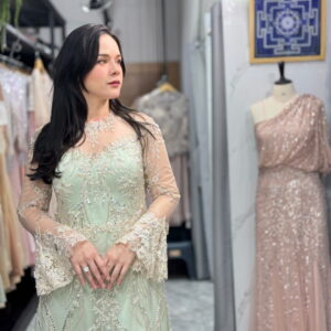 ชุดราตรีสีเขียว อก 38/ เอว 32/ สะโพก 42