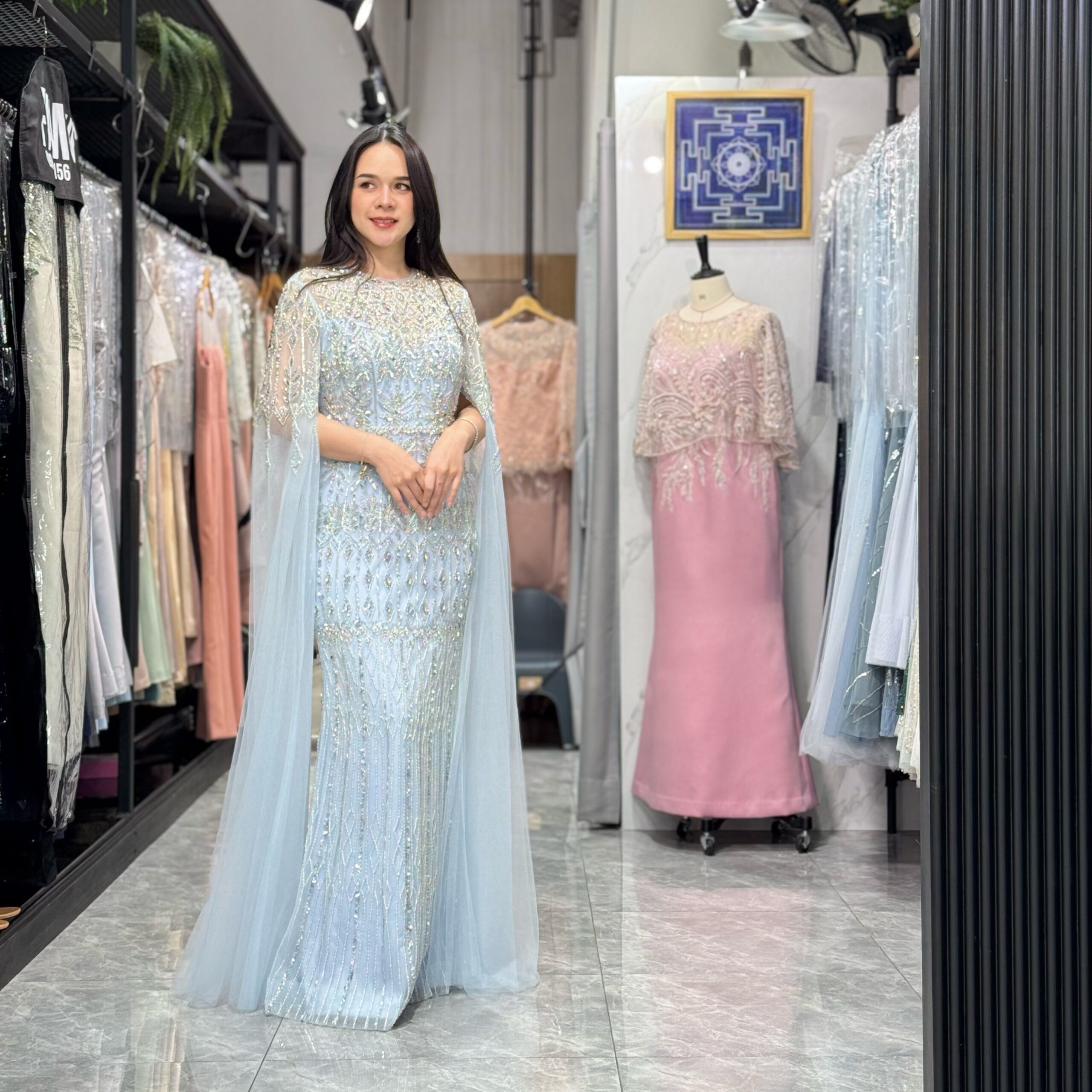 ชุดราตรีสีฟ้า อก 36/ เอว 30/ สะโพก 40